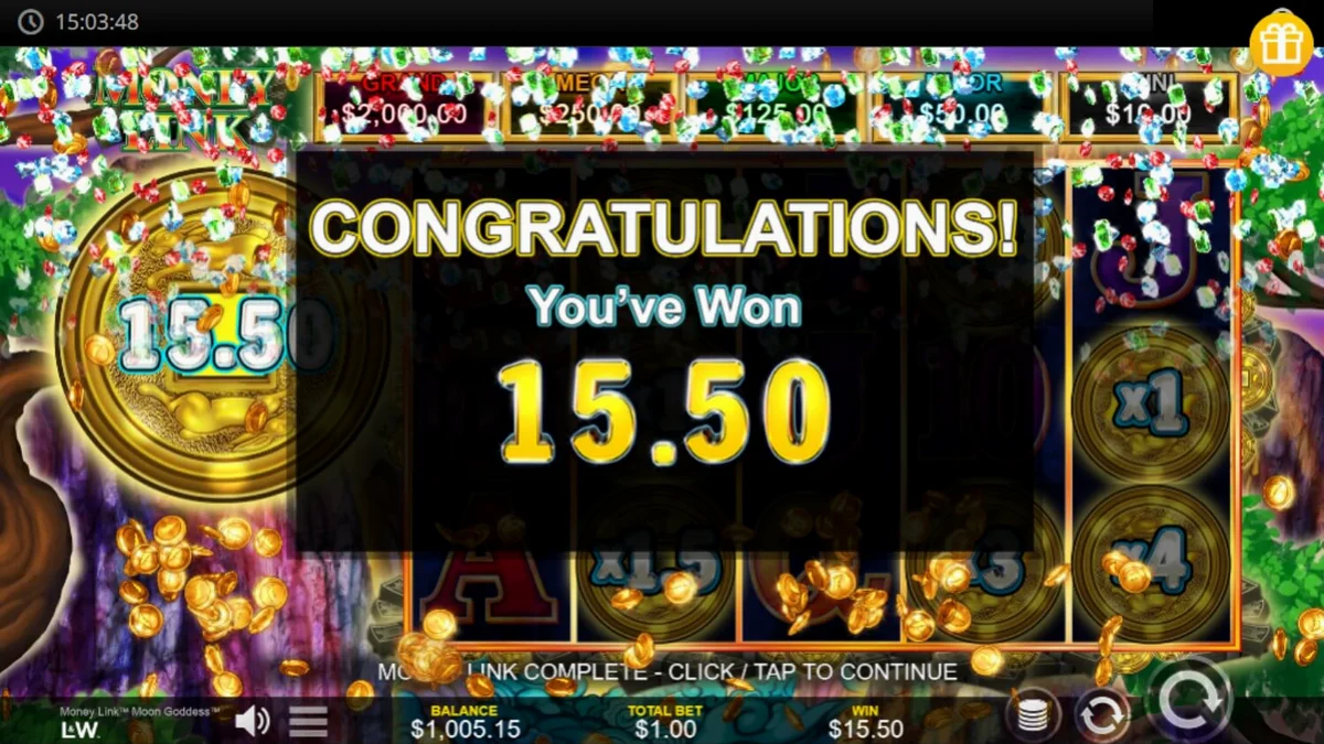 Money Link Moon Goddess slot machine interface na may mga simbolo ng buwan at gintong barya.